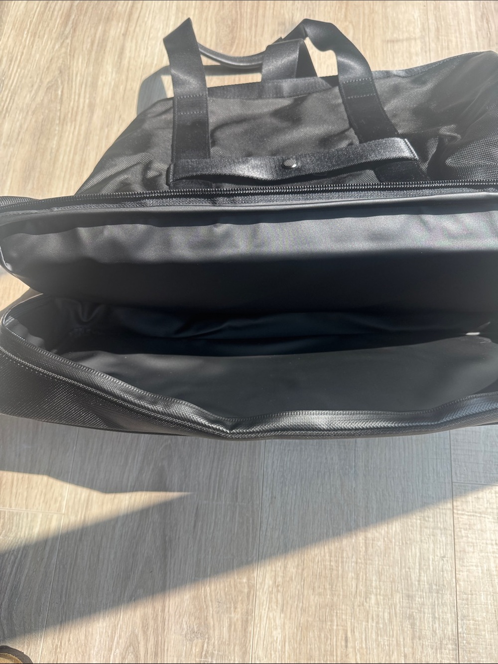 TUMI Alpha 3 Carryall Tote Bag in Black (Style Number: 138555-1041 - Picture 7 of 8